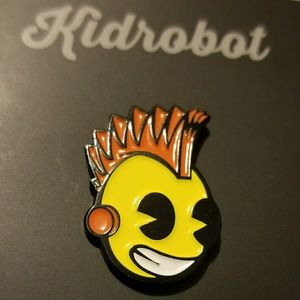 KIDROBOT PIN